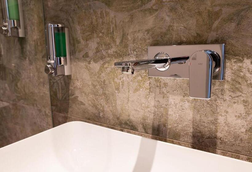 Отель Grüne Elster