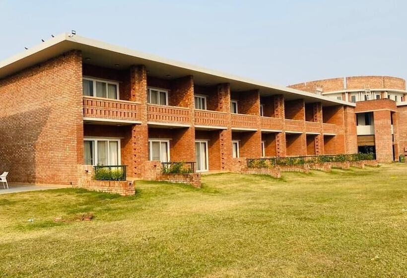 בית מלון כפרי Kripanidhi Retreat Rajgir