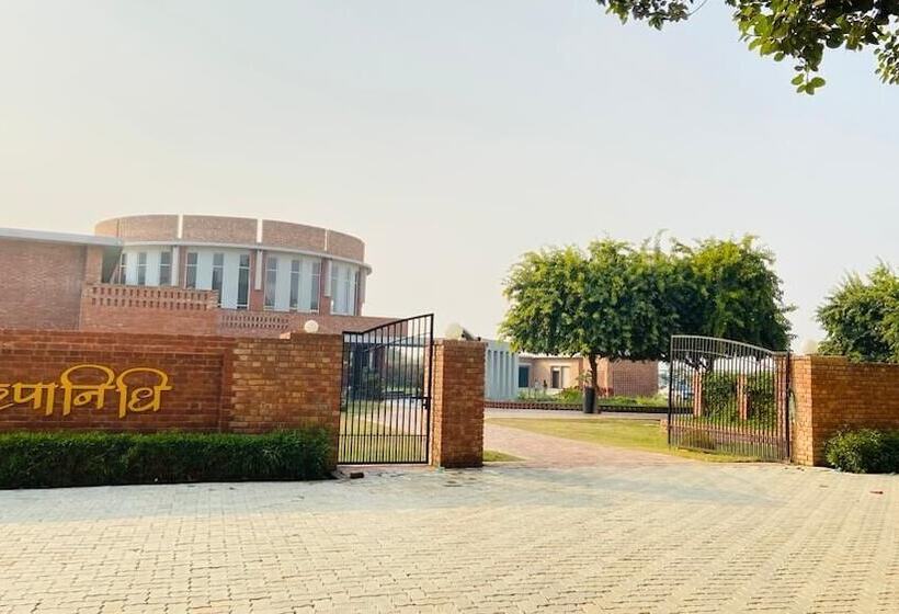 בית מלון כפרי Kripanidhi Retreat Rajgir