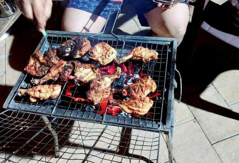 فندق Kudil Mud Cottages, Cheemeni