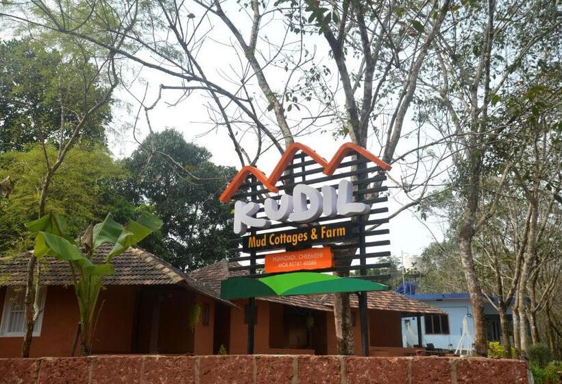 فندق Kudil Mud Cottages, Cheemeni