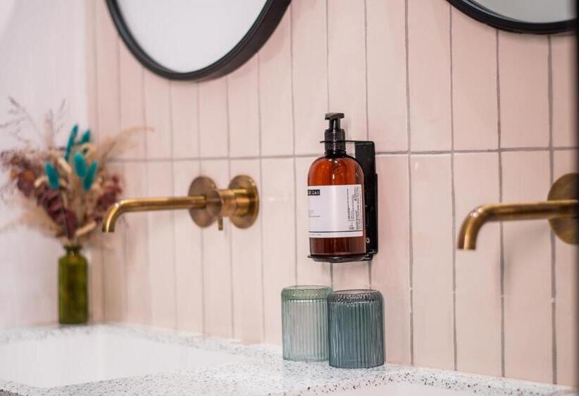 هتل Lola Boutique Hôtel   Bordeaux Centre