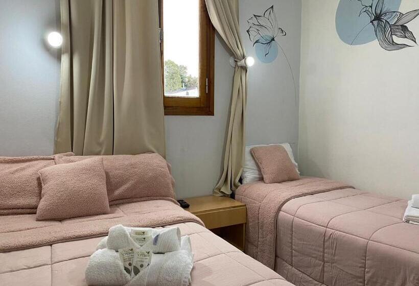 هتل Maktub Hosteria