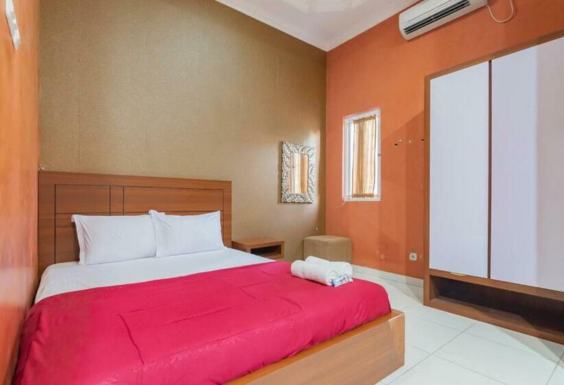 호텔 Markoni Pamanukan Mitra Reddoorz