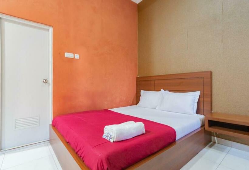 호텔 Markoni Pamanukan Mitra Reddoorz