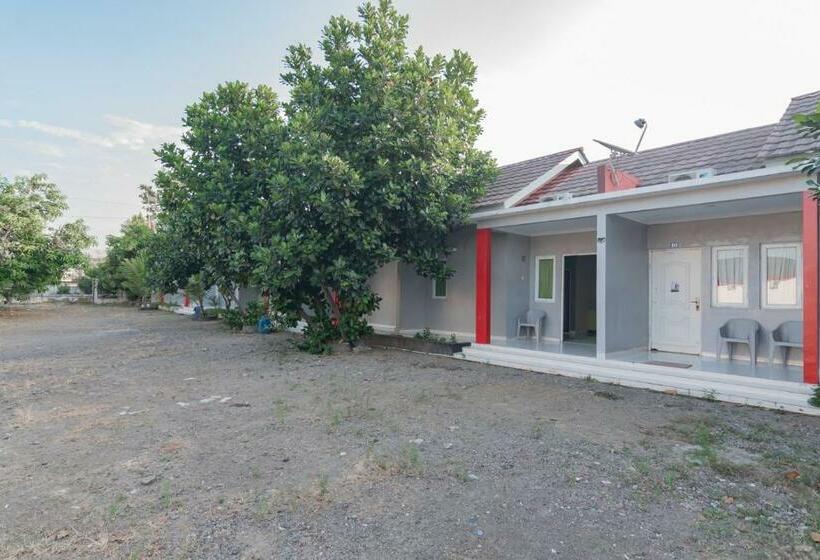 호텔 Markoni Pamanukan Mitra Reddoorz