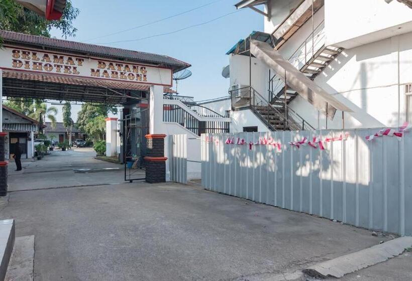 호텔 Markoni Pamanukan Mitra Reddoorz