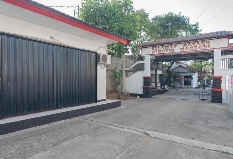 호텔 Markoni Pamanukan Mitra Reddoorz