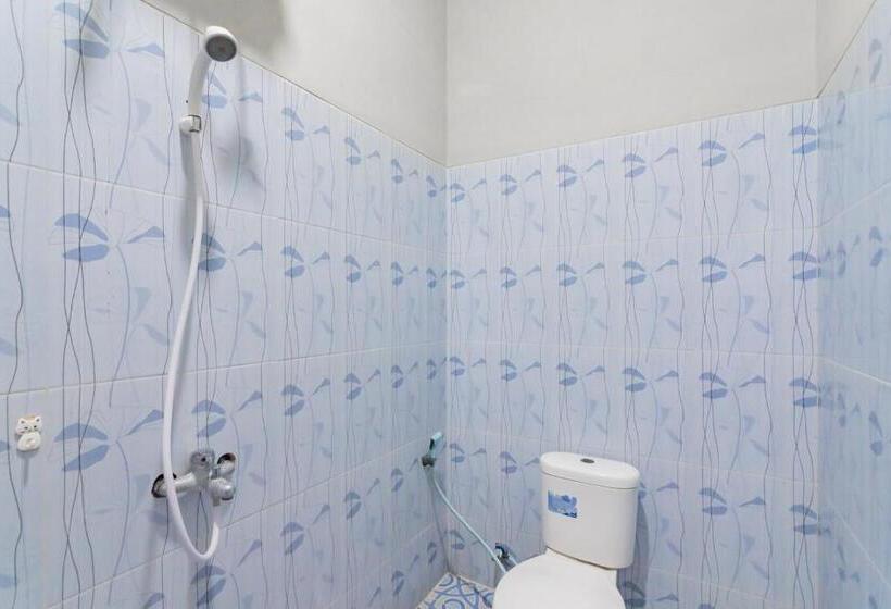 호텔 Markoni Pamanukan Mitra Reddoorz