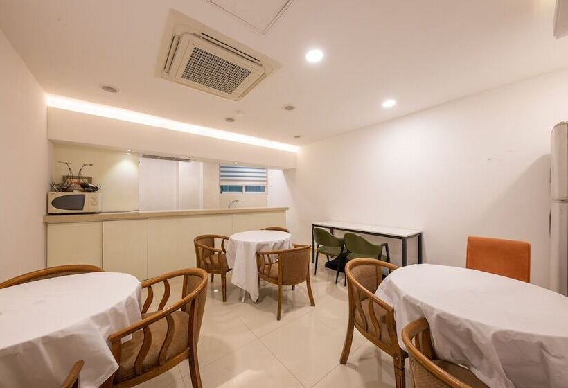 בית מלון כפרי Pacific7