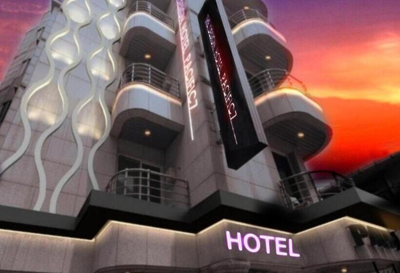 בית מלון כפרי Pacific7