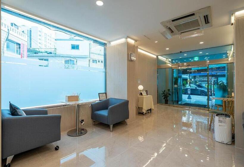 בית מלון כפרי Pacific7