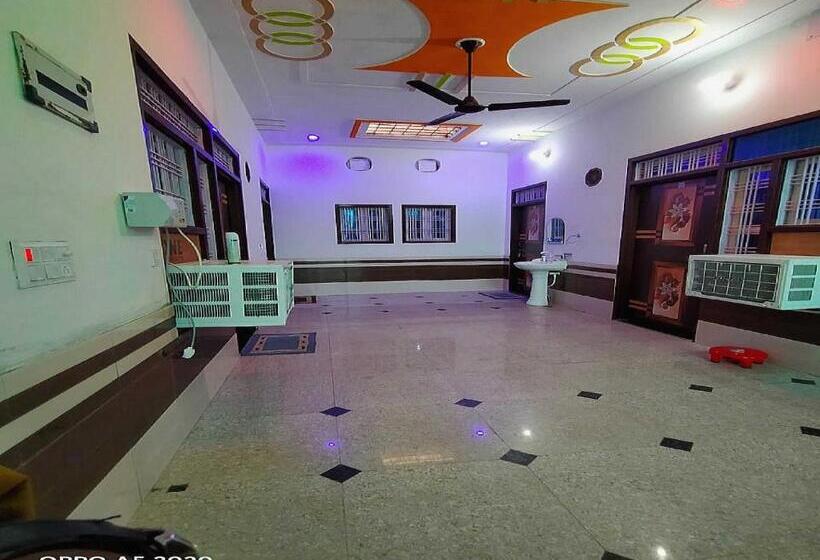 Hotel Pop 83301 Suresh Chand