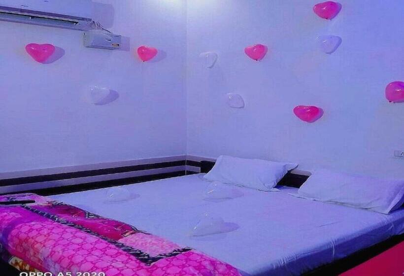 Hotel Pop 83301 Suresh Chand