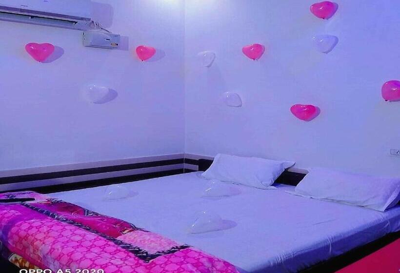 Hotel Pop 83301 Suresh Chand