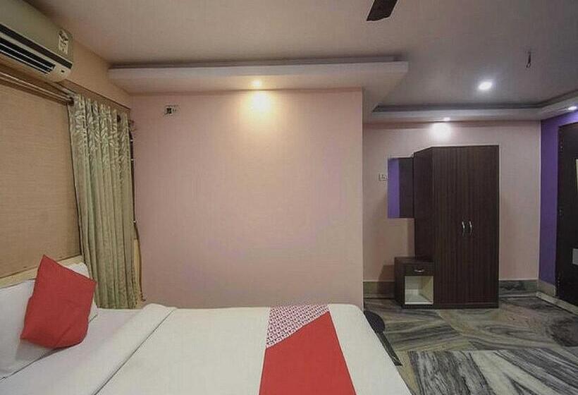 Hotel Pop 83301 Suresh Chand