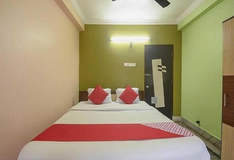 Hotel Pop 83301 Suresh Chand