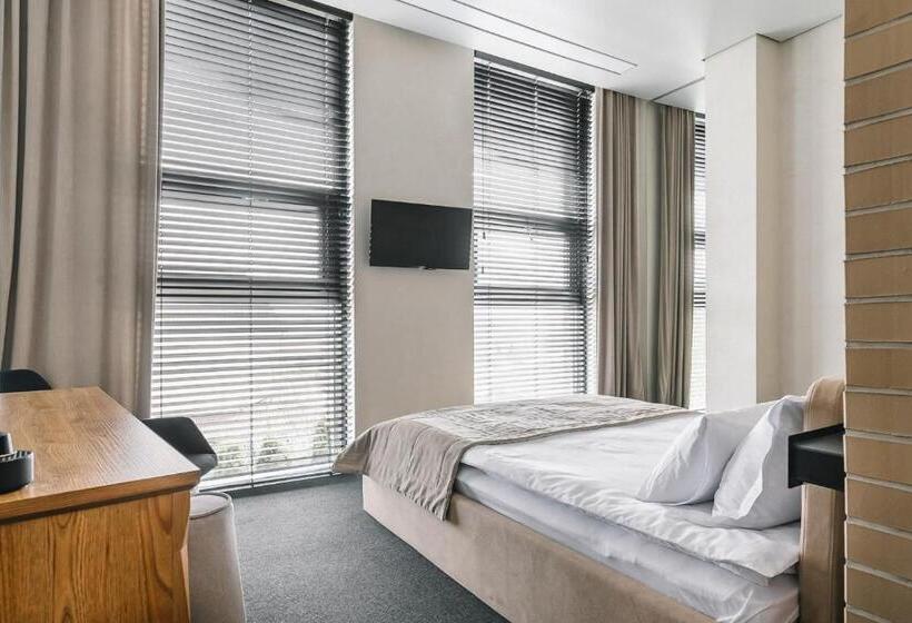 בית מלון כפרי Ribas Rooms Lutsk