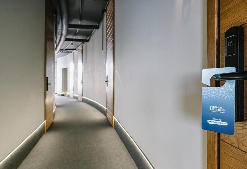 בית מלון כפרי Ribas Rooms Lutsk