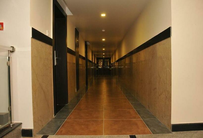 酒店 Ruby Palace Trichy