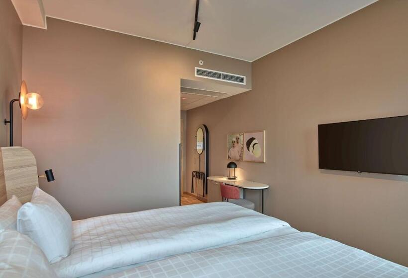 Отель Scandic Orebro Central