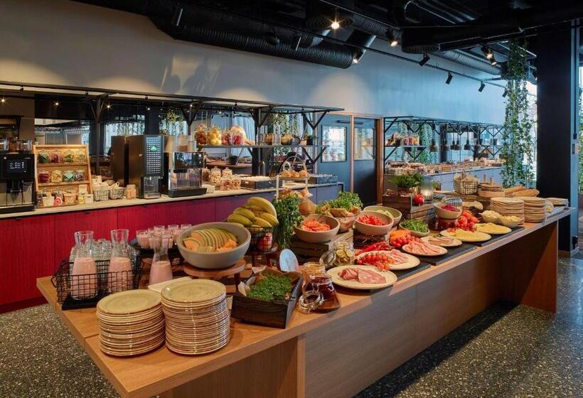 Отель Scandic Orebro Central