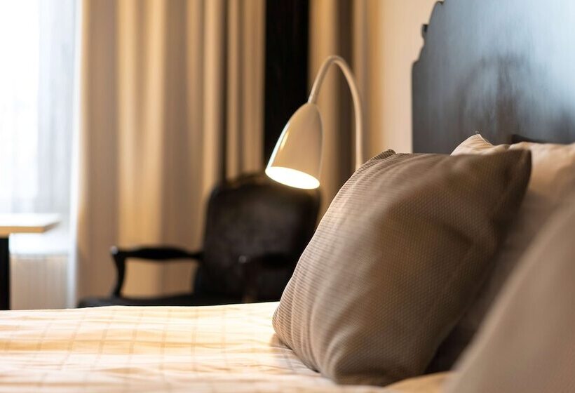 Отель Scandic Orebro Central