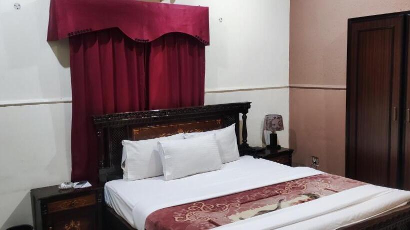 호텔 Shelton Palace