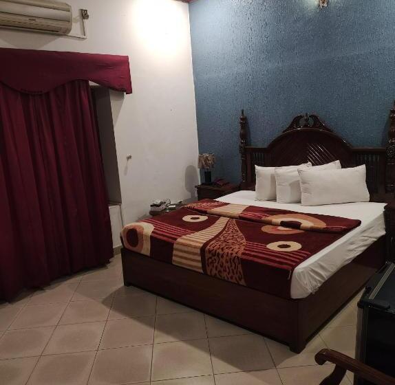 호텔 Shelton Palace