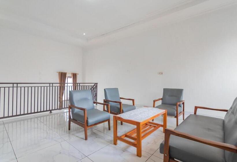 Отель Small Homestay Syariah Sikembar Ciwidey Mitra Reddoorz