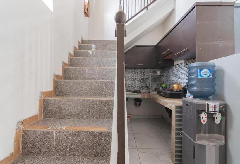 Отель Small Homestay Syariah Sikembar Ciwidey Mitra Reddoorz