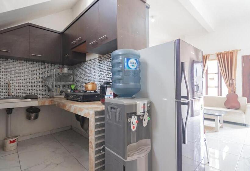 Отель Small Homestay Syariah Sikembar Ciwidey Mitra Reddoorz