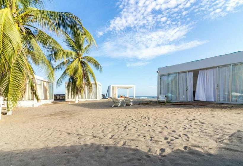 ホテル Tachinaste