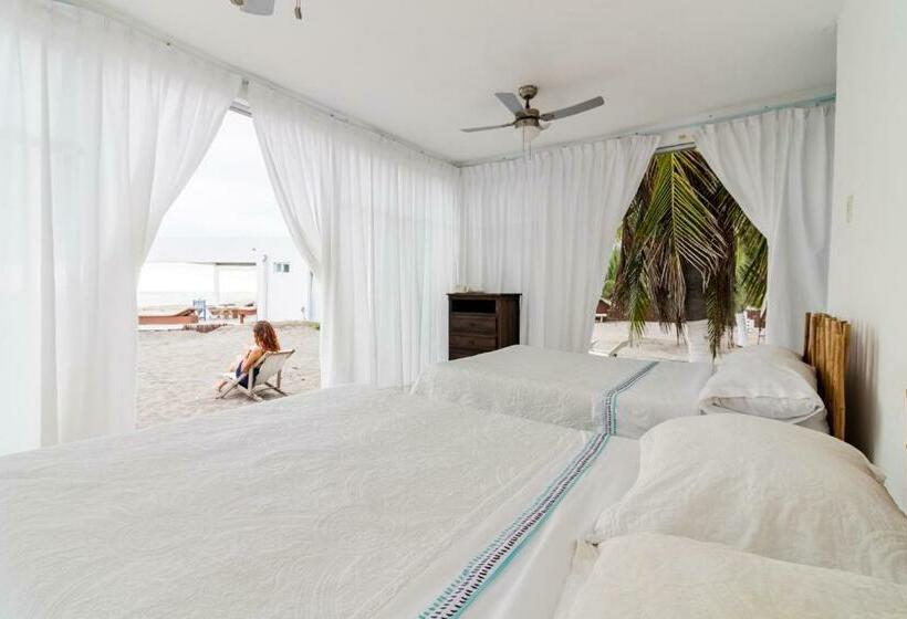 ホテル Tachinaste