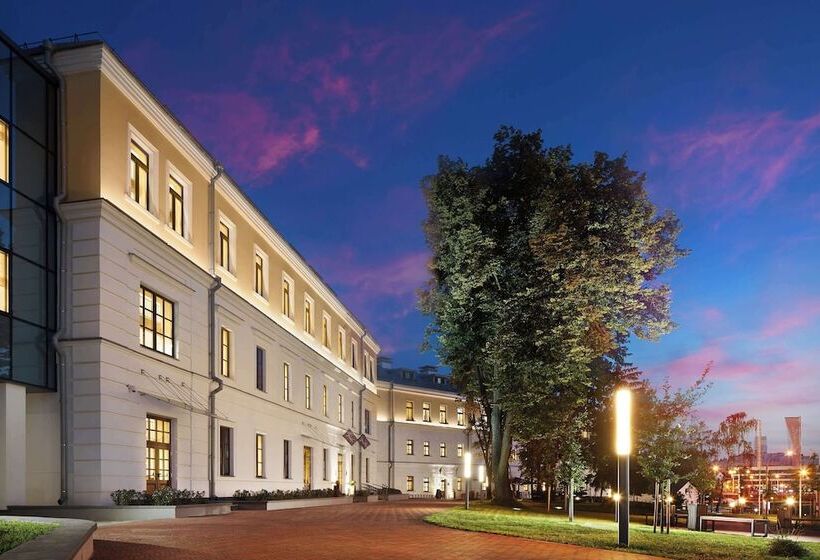 ホテル The Basilian Minsk, Curio Collection By Hilton