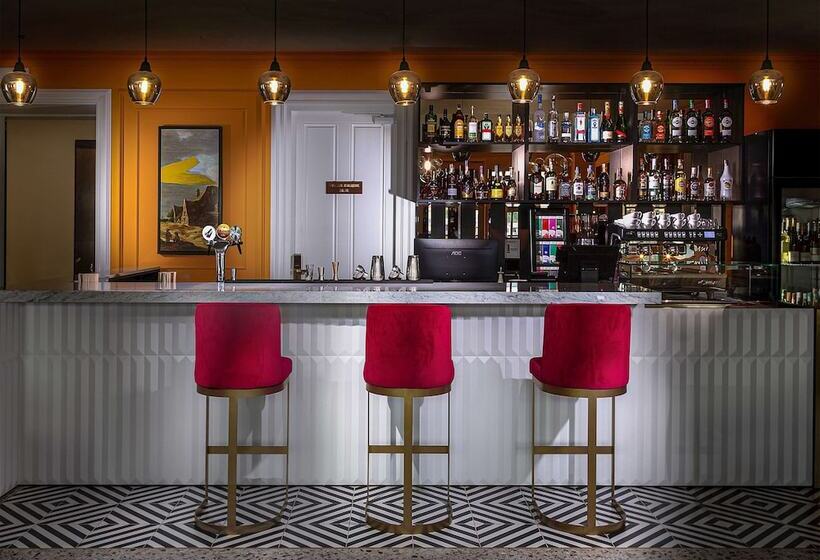 ホテル The Basilian Minsk, Curio Collection By Hilton