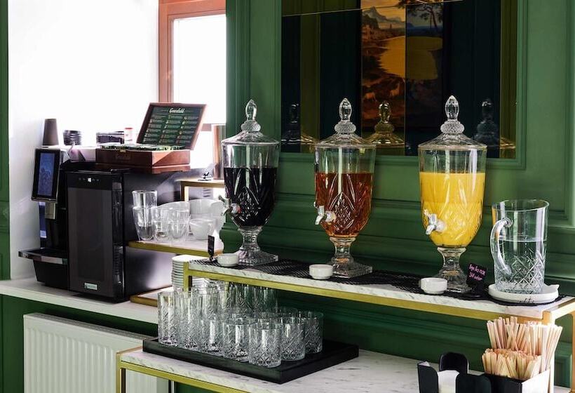 ホテル The Basilian Minsk, Curio Collection By Hilton