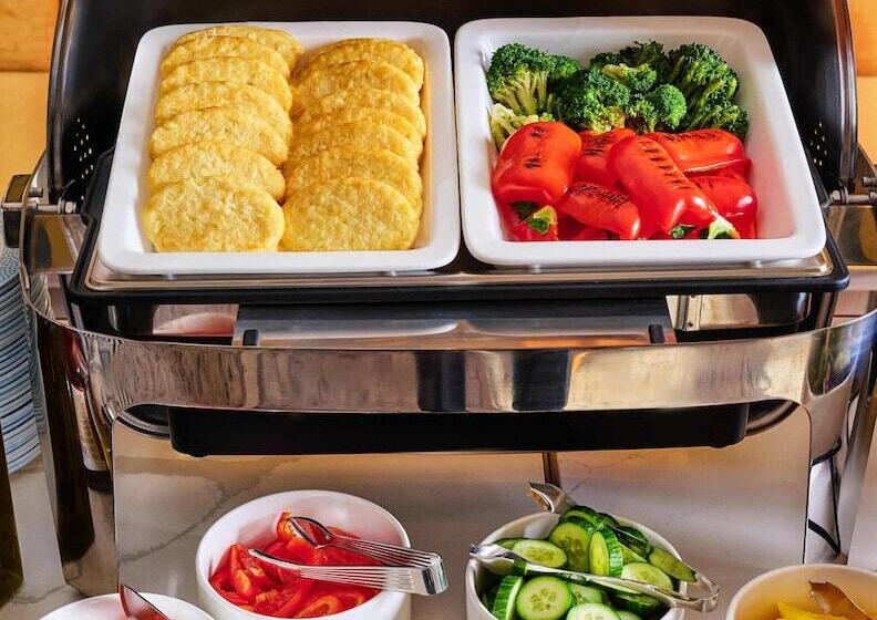 ホテル The Basilian Minsk, Curio Collection By Hilton