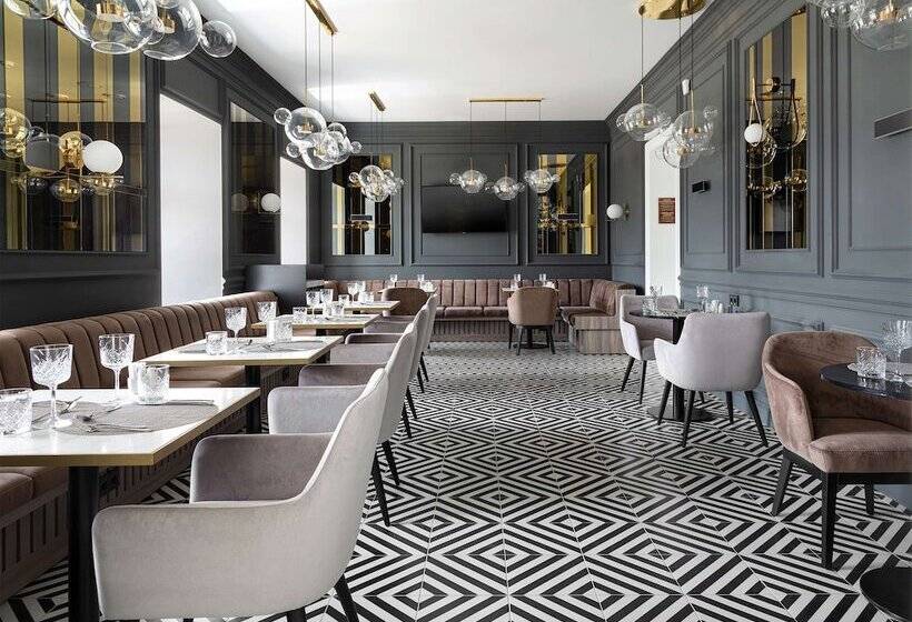 ホテル The Basilian Minsk, Curio Collection By Hilton