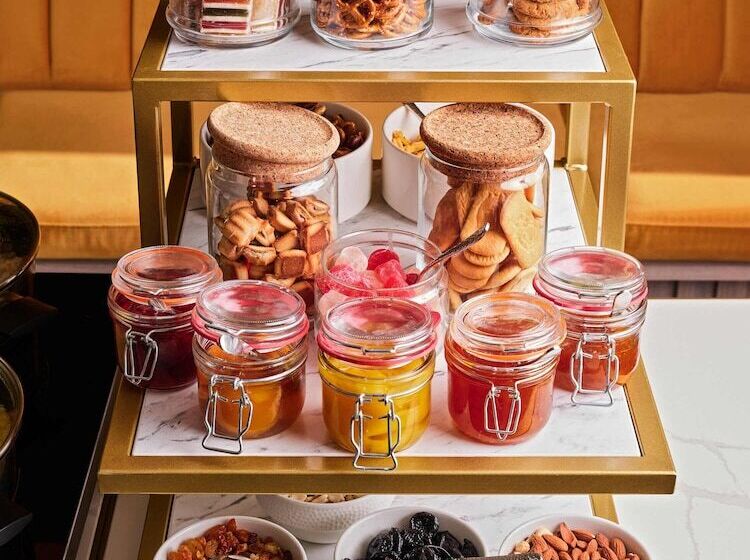 ホテル The Basilian Minsk, Curio Collection By Hilton