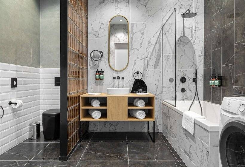 ホテル The Basilian Minsk, Curio Collection By Hilton