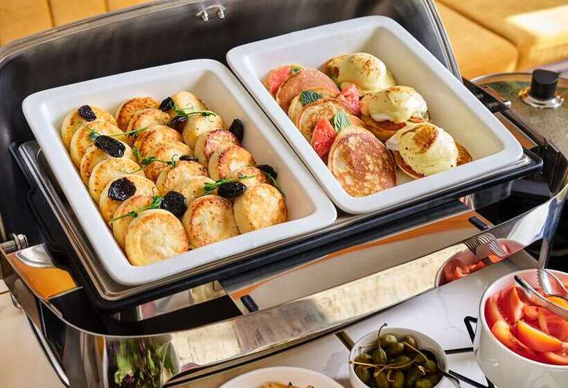 ホテル The Basilian Minsk, Curio Collection By Hilton