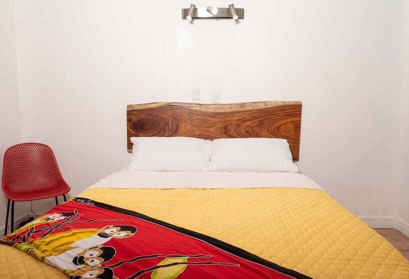 فندق The Whiskey Howler