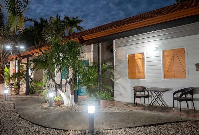 فندق The Whiskey Howler