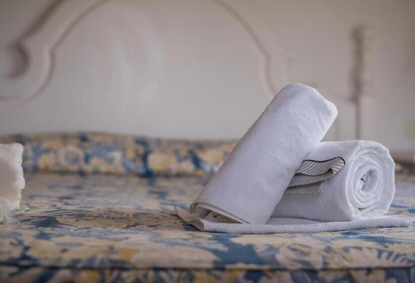 Il Giardino Degli Oleandri