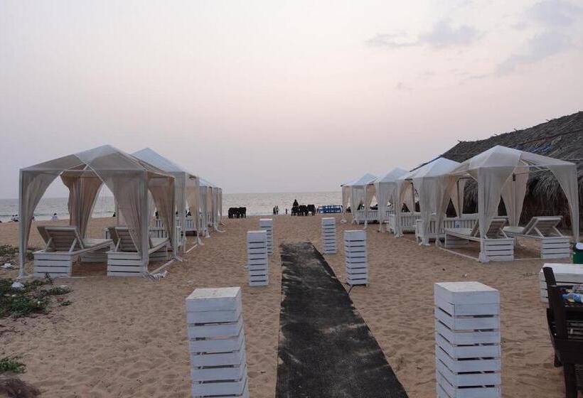 Lillywoods Zac Beach Resort, Calangute