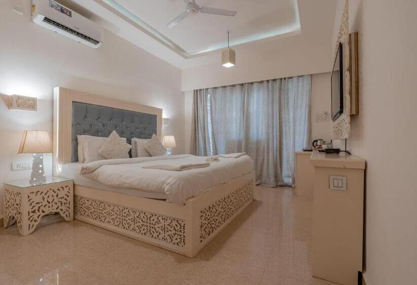 Lillywoods Zac Beach Resort, Calangute