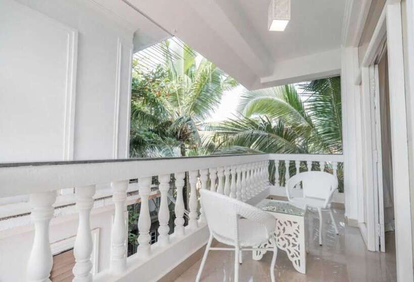 Lillywoods Zac Beach Resort, Calangute