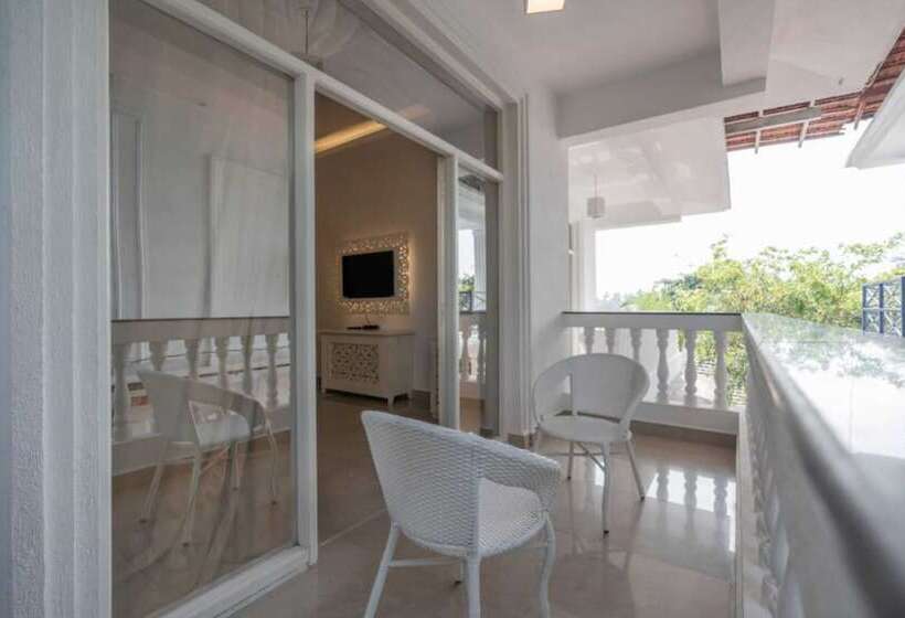 Lillywoods Zac Beach Resort, Calangute