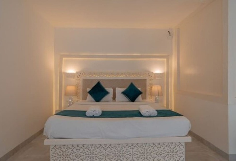 Lillywoods Zac Beach Resort, Calangute